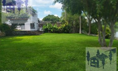 Casa en Venta en Tequesquitengo Morelos Estilo Arabe Mediterraneo a orilla del lago