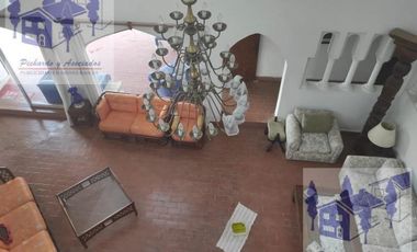 Casa en Venta en Tequesquitengo Morelos Estilo Arabe Mediterraneo a orilla del lago