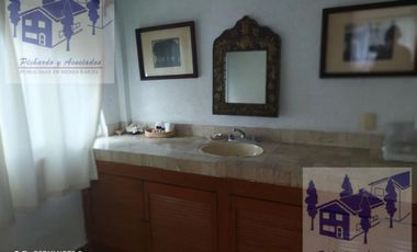 Casa en Venta en Tequesquitengo Morelos Estilo Arabe Mediterraneo a orilla del lago