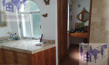 Casa en Venta en Tequesquitengo Morelos Estilo Arabe Mediterraneo a orilla del lago