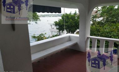Casa en Venta en Tequesquitengo Morelos Estilo Arabe Mediterraneo a orilla del lago