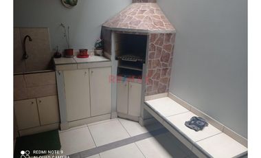 Venta de departamento con vista al parque Urb. Las Gardenias en Surco.