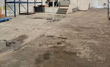 Renta Amplio Local Comercial ó Bodega de 270 m2 en Col. Granjas México