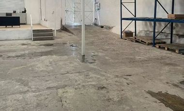 Renta Amplio Local Comercial ó Bodega de 270 m2 en Col. Granjas México