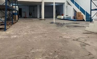 Renta Amplio Local Comercial ó Bodega de 270 m2 en Col. Granjas México