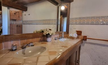 MAGNIFICA CASA EN VENTA, ESTILO VALLESANA