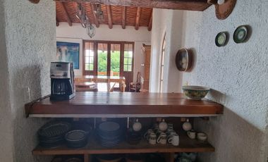 MAGNIFICA CASA EN VENTA, ESTILO VALLESANA