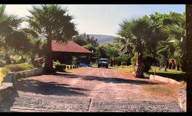 terreno en villa corona junto a la laguna
