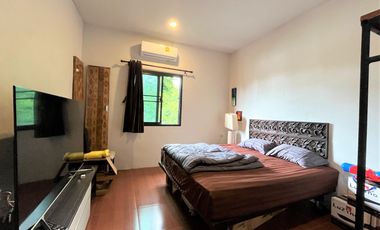 A 2- story house for sale with beautiful mountain view in a peaceful neighborhood