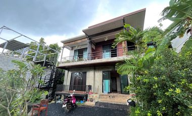 A 2- story house for sale with beautiful mountain view in a peaceful neighborhood