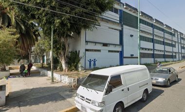 Atención Inversionistas!! venta de Casa en Rematel, Col. Ejercito de Oriente Zona Peñón, Iztapalapa.