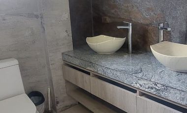 Samborondon, Renta de Hermosa Casa 4 Dorm. con Piscina y Jacuzzi Amoblada