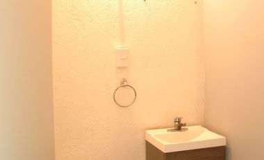 Oficina en renta en av adolfo lopez mateos, a 5 minutos de mundo E