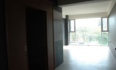 Oficina en renta en av adolfo lopez mateos, a 5 minutos de mundo E