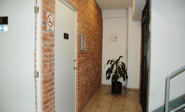 Oficina en renta en av adolfo lopez mateos, a 5 minutos de mundo E