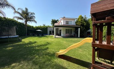 CASA EN RENTA EN FRACCIONAMIENTO LOMAS DE COCOYOC MORELOS