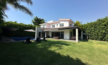 CASA EN RENTA EN FRACCIONAMIENTO LOMAS DE COCOYOC MORELOS