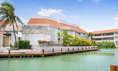 Casa en venta 6 recámaras en Isla Dorada Zona Hotelera Cancún