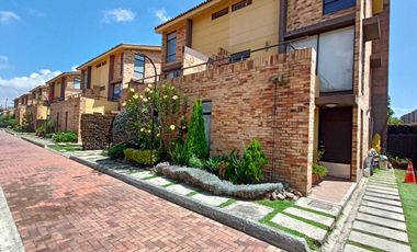 VENDO CASA  EN CONDOMINIO CAJICA