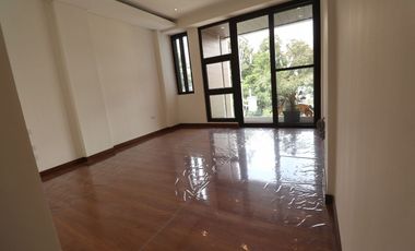Modern House and Lot For Sale Inside Subdivision with 4 Bedrooms in Don Antonio Heights PH952
