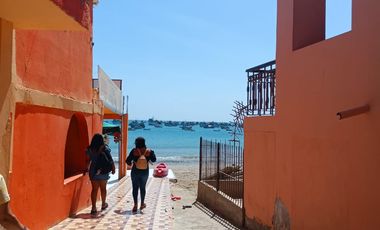 VENTA DE CASA DE DOS PISOS EN PLAYA YACILA