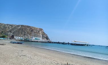 VENTA DE CASA DE DOS PISOS EN PLAYA YACILA