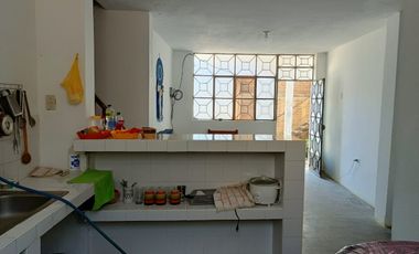 VENTA DE CASA DE DOS PISOS EN PLAYA YACILA