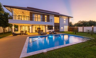 Pool Villa in the heart of Chiang Mai for sale in Gymkhana Phase 2