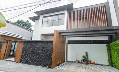 Modern House sale in Petitenget seminyak Bali