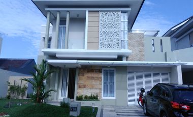 Rumah 2 lantai full furnished di greenhills residence sleman yogyakarta