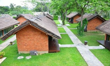 BEAUTIFUL LUXURY 43 ROOM RIVERSIDE RESORT JUST 10 MINUTES FROM DOWNTOWN KANCHANABURI!!!