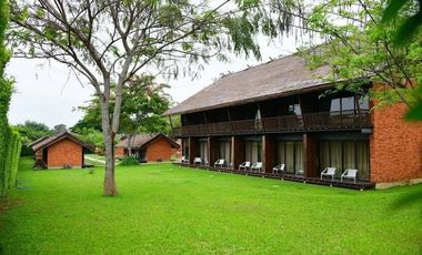 BEAUTIFUL LUXURY 43 ROOM RIVERSIDE RESORT JUST 10 MINUTES FROM DOWNTOWN KANCHANABURI!!!