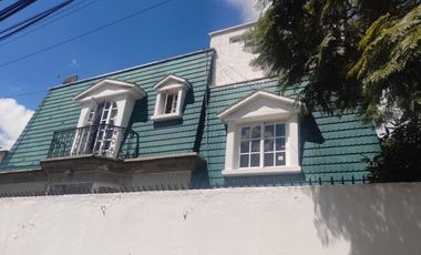 CASA EN VENTA EN JARDINES DE LA FLORIDA NAUCALPAN
