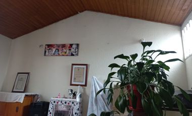VENTA CASA  CON EXCELENTE UBICACION BARRIO TIMIZA ,KENNEDY .BOGOTA COLOMBIA