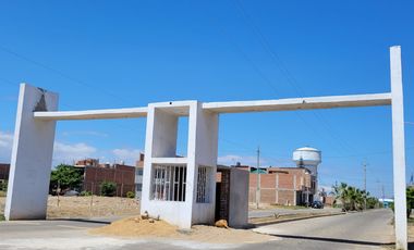 REMATE DE TERRENO EN ESQUINA Y FRENTE A CONDOMINIO EN PIMENTEL