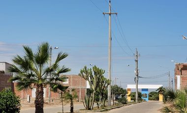 REMATE DE TERRENO EN ESQUINA Y FRENTE A CONDOMINIO EN PIMENTEL