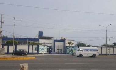 REMATE DE TERRENO EN ESQUINA Y FRENTE A CONDOMINIO EN PIMENTEL