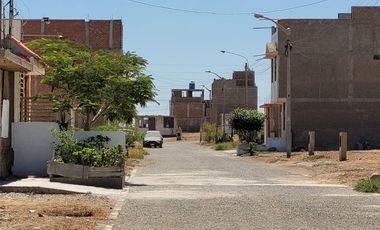 REMATE DE TERRENO EN ESQUINA Y FRENTE A CONDOMINIO EN PIMENTEL