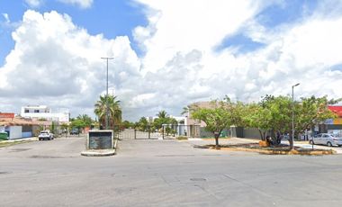 GRAN OPORTUNIDAD DE INVERSIÓN!!! VENTA DE DOS CASAS, UNA ADJUDICADA Y OTRA CON POSESIÓN!!!! PASEO DE LA MANCHA, CANCÚN, QUINTANA ROO