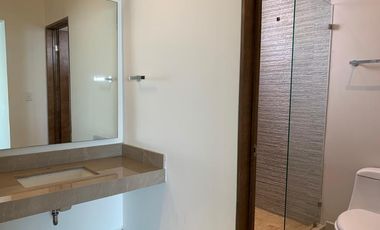 CASA DE TRES PLANTAS EN VENTA EN LADERAS ABEDUL (EL URO)