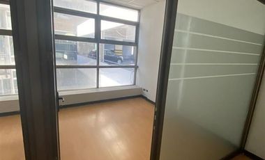 SE VENDE OFICINA EN VIÑA DEL MAR ESTACION MIRAMAR 2 PRIVADOS RECEPCION SALA DE ESPERA UF 2.190