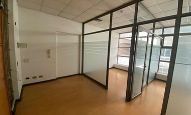 SE VENDE OFICINA EN VIÑA DEL MAR ESTACION MIRAMAR 2 PRIVADOS RECEPCION SALA DE ESPERA UF 2.190