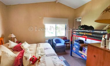 🏡Se vende hermosa y gran parcela con casa en Cuyuncavi, Curacaví.🏡