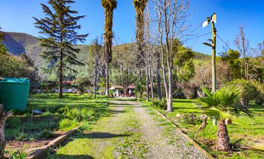 🏡Se vende hermosa y gran parcela con casa en Cuyuncavi, Curacaví.🏡