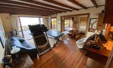 Parcela con casa en venta con orilla del Lago Villarrica