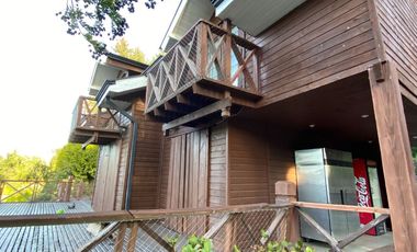 Parcela con casa en venta con orilla del Lago Villarrica