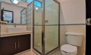 EN VENTA EDIFICIO DE 3 NIVELES QUE CONSTAN DE 3 DEPARTAMENTOS DE 2 RECAMARAS EN LA SM 50