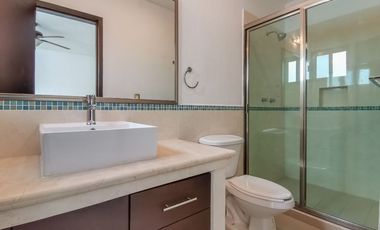 EN VENTA EDIFICIO DE 3 NIVELES QUE CONSTAN DE 3 DEPARTAMENTOS DE 2 RECAMARAS EN LA SM 50