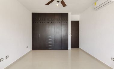 EN VENTA EDIFICIO DE 3 NIVELES QUE CONSTAN DE 3 DEPARTAMENTOS DE 2 RECAMARAS EN LA SM 50