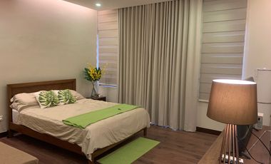 Beautifully Spacious 4 Bedroom & 1 Guest House Mansion  (corner house), in the High End Amara Residences with Private Swimming  Pool, available for Re